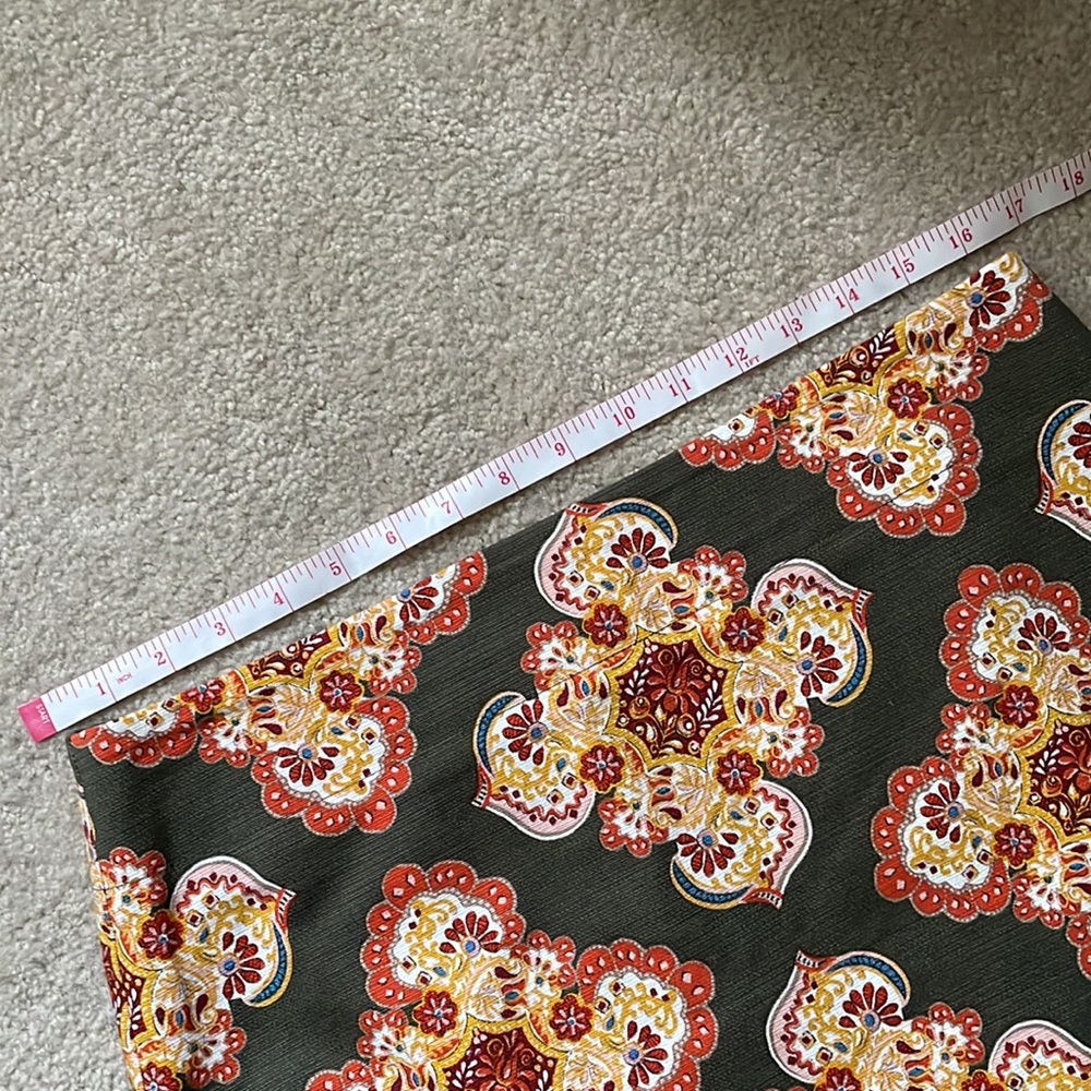 Loft pencil skirt. Size 10. - Picture 9 of 11